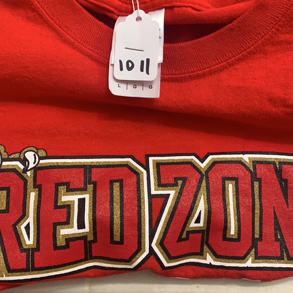 THRIFTED TEE SIZE L - Picture 3 of 3